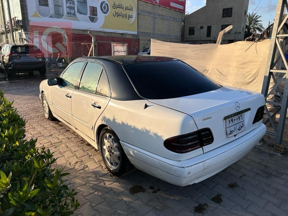 مرسيدس بنز E-Class